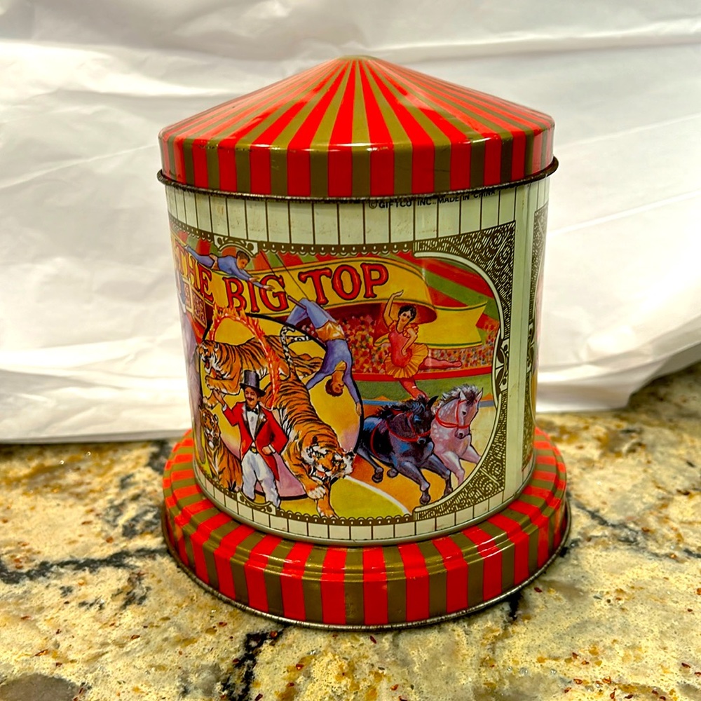 Vintage big top tin with top